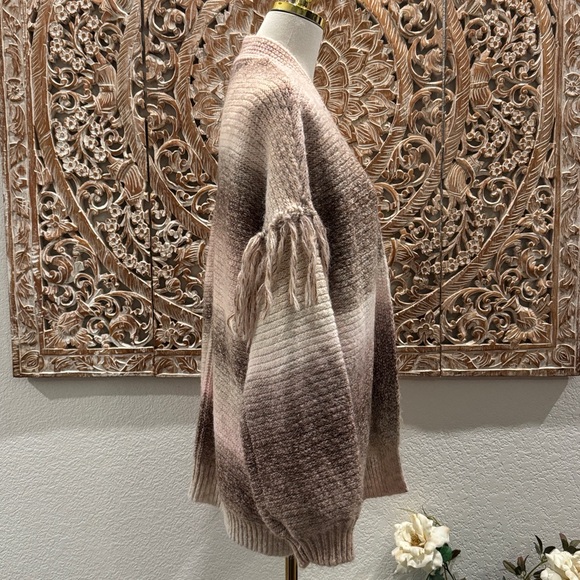 Frye and Co. Pink & Brown Ombre, Wool Blend, Cozy Knit Fringe Sweater Cardigan - Picture 6 of 14
